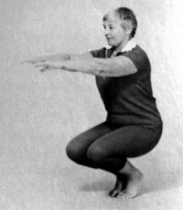Bonnie Prudden doing deep knee bends