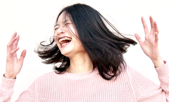 Laughing.5.freshh-connection-ZiBSfB6KEFA-unsplash.com